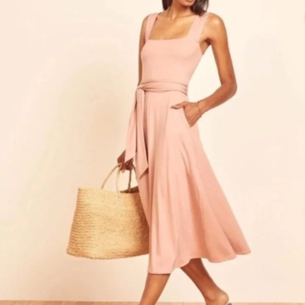 Reformation Helina blush fit& flare midi dress XS